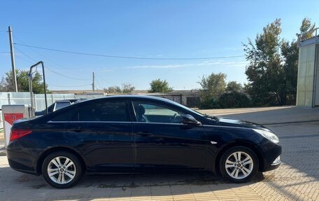 Hyundai Sonata VI, 2011 год, 900 000 рублей, 15 фотография