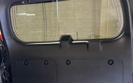 Toyota Land Cruiser Prado 150 рестайлинг 2, 2016 год, 4 600 000 рублей, 14 фотография