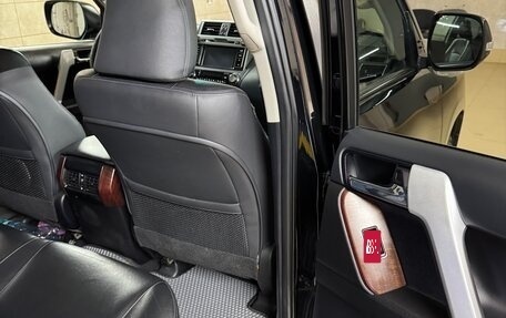 Toyota Land Cruiser Prado 150 рестайлинг 2, 2016 год, 4 600 000 рублей, 10 фотография