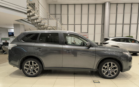 Mitsubishi Outlander III рестайлинг 3, 2014 год, 1 499 000 рублей, 8 фотография