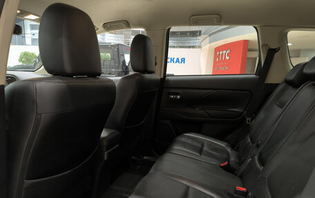 Mitsubishi Outlander III рестайлинг 3, 2014 год, 1 499 000 рублей, 16 фотография