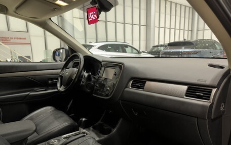Mitsubishi Outlander III рестайлинг 3, 2014 год, 1 499 000 рублей, 15 фотография