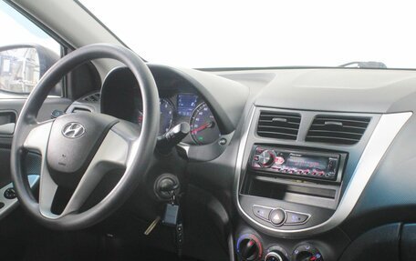 Hyundai Solaris II рестайлинг, 2014 год, 975 000 рублей, 11 фотография