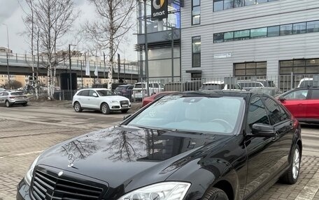 Mercedes-Benz S-Класс, 2011 год, 3 200 000 рублей, 1 фотография