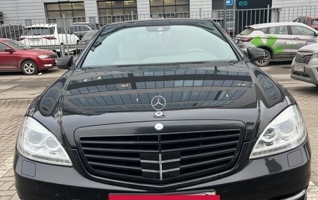 Mercedes-Benz S-Класс, 2011 год, 3 200 000 рублей, 2 фотография