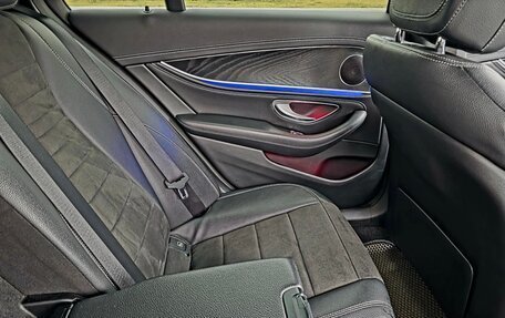 Mercedes-Benz E-Класс, 2019 год, 2 300 000 рублей, 24 фотография