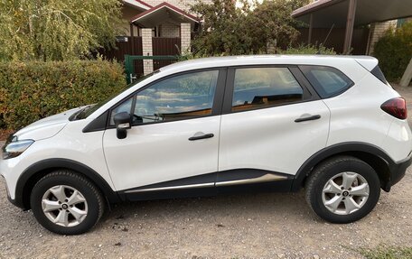 Renault Kaptur I рестайлинг, 2018 год, 990 000 рублей, 2 фотография