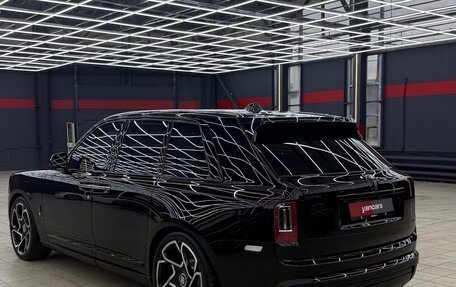 Rolls-Royce Cullinan, 2022 год, 44 000 000 рублей, 5 фотография