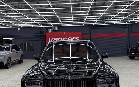 Rolls-Royce Cullinan, 2022 год, 44 000 000 рублей, 2 фотография