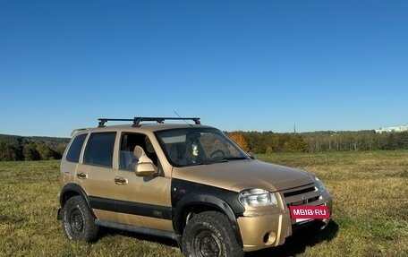 Chevrolet Niva I рестайлинг, 2005 год, 145 000 рублей, 5 фотография