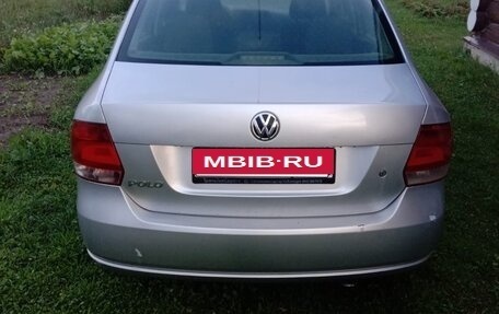 Volkswagen Polo VI (EU Market), 2011 год, 420 000 рублей, 2 фотография