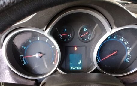 Chevrolet Cruze II, 2010 год, 400 000 рублей, 4 фотография