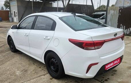 KIA Rio IV, 2019 год, 900 000 рублей, 3 фотография