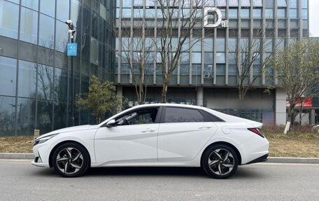 Hyundai Elantra, 2022 год, 1 200 000 рублей, 4 фотография