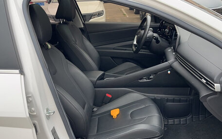 Hyundai Elantra, 2022 год, 1 200 000 рублей, 9 фотография