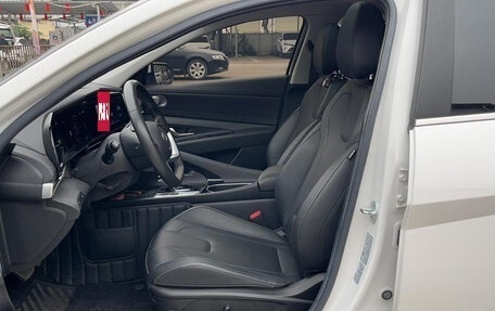 Hyundai Elantra, 2022 год, 1 200 000 рублей, 10 фотография