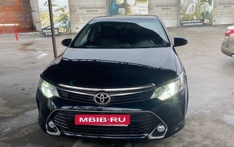 Toyota Camry, 2015 год, 2 050 000 рублей, 2 фотография