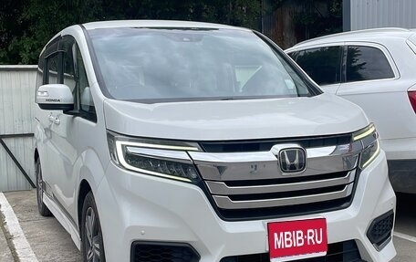 Honda Stepwgn IV, 2019 год, 1 900 000 рублей, 1 фотография