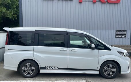Honda Stepwgn IV, 2019 год, 1 900 000 рублей, 2 фотография