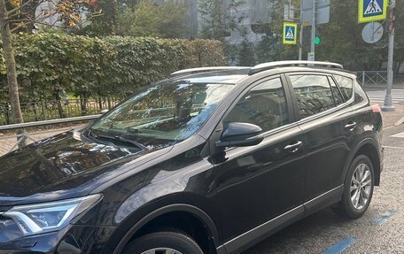 Toyota RAV4, 2018 год, 2 200 000 рублей, 3 фотография