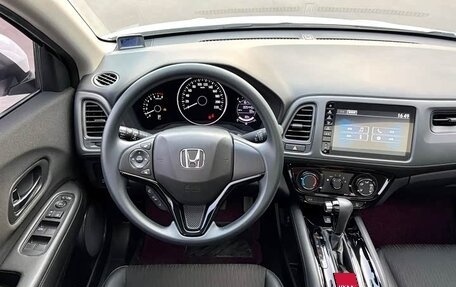 Honda Vezel, 2021 год, 1 400 030 рублей, 5 фотография