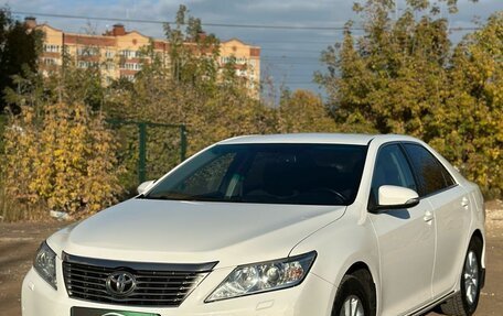 Toyota Camry, 2014 год, 1 850 000 рублей, 2 фотография