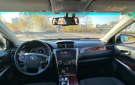 Toyota Camry, 2014 год, 1 850 000 рублей, 14 фотография