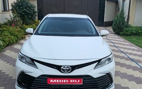 Toyota Camry, 2018 год, 2 730 000 рублей, 1 фотография