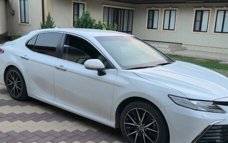 Toyota Camry, 2018 год, 2 730 000 рублей, 4 фотография