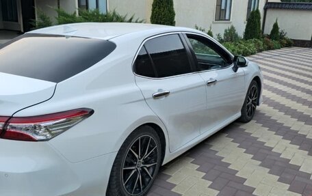 Toyota Camry, 2018 год, 2 730 000 рублей, 5 фотография