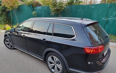 Volkswagen Passat B8 рестайлинг, 2019 год, 3 650 000 рублей, 2 фотография