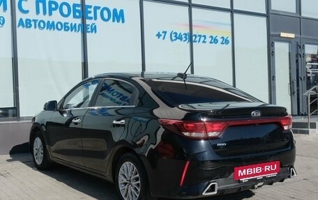 KIA Rio IV, 2021 год, 1 590 000 рублей, 3 фотография