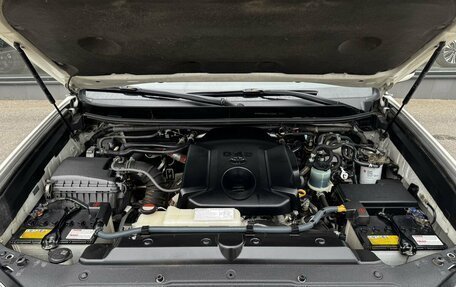 Toyota Land Cruiser Prado 150 рестайлинг 2, 2016 год, 3 050 000 рублей, 10 фотография