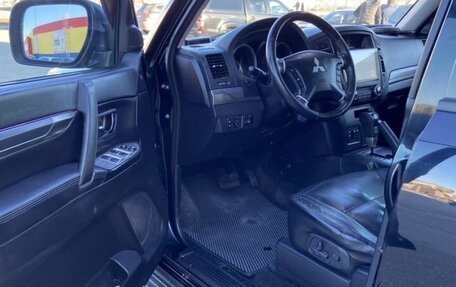 Mitsubishi Pajero IV, 2011 год, 2 000 000 рублей, 6 фотография