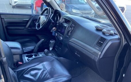 Mitsubishi Pajero IV, 2011 год, 2 000 000 рублей, 14 фотография