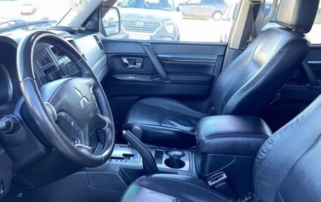 Mitsubishi Pajero IV, 2011 год, 2 000 000 рублей, 21 фотография