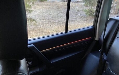 Mitsubishi Pajero IV, 2011 год, 2 000 000 рублей, 13 фотография
