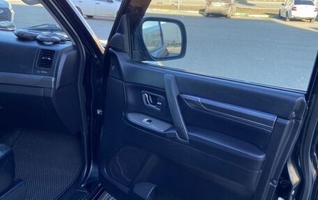 Mitsubishi Pajero IV, 2011 год, 2 000 000 рублей, 23 фотография