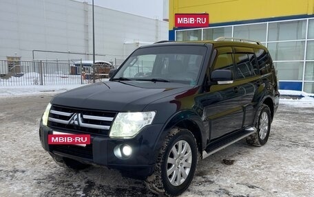 Mitsubishi Pajero IV, 2011 год, 2 000 000 рублей, 32 фотография