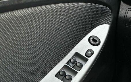 Hyundai Solaris II рестайлинг, 2012 год, 999 000 рублей, 25 фотография