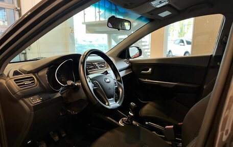 KIA Rio III рестайлинг, 2016 год, 1 095 000 рублей, 23 фотография