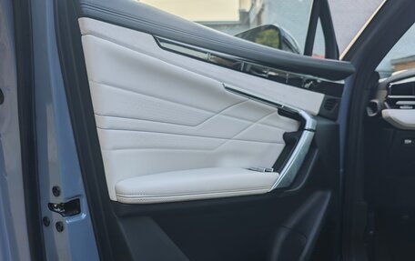 Geely Atlas, 2022 год, 2 650 000 рублей, 9 фотография