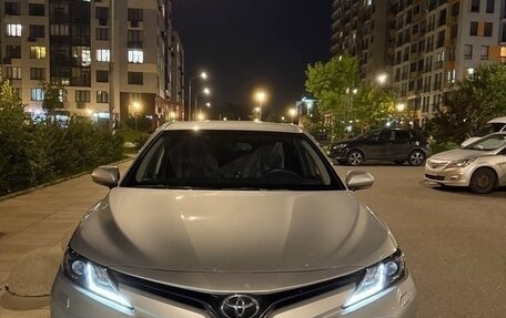 Toyota Camry, 2018 год, 3 100 000 рублей, 1 фотография