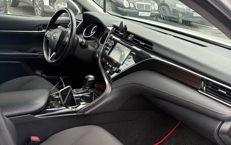 Toyota Camry, 2018 год, 3 100 000 рублей, 6 фотография