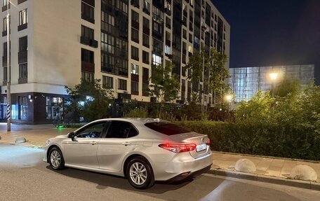 Toyota Camry, 2018 год, 3 100 000 рублей, 4 фотография