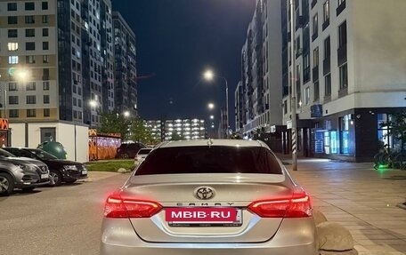 Toyota Camry, 2018 год, 3 100 000 рублей, 5 фотография