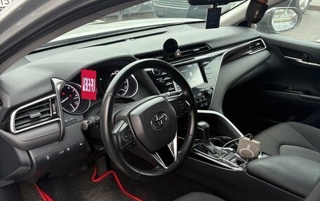 Toyota Camry, 2018 год, 3 100 000 рублей, 8 фотография