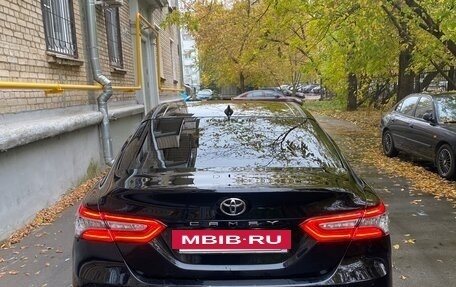 Toyota Camry, 2018 год, 2 315 000 рублей, 4 фотография