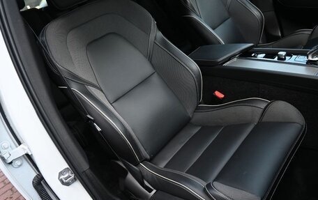Volvo XC60 II, 2022 год, 3 870 000 рублей, 18 фотография