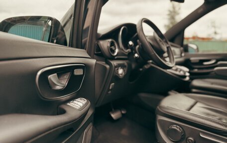 Mercedes-Benz V-Класс, 2019 год, 6 450 000 рублей, 25 фотография
